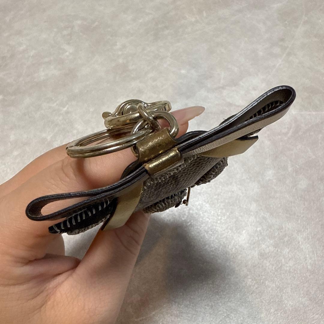 GUCCI チワワ　キーホルダー