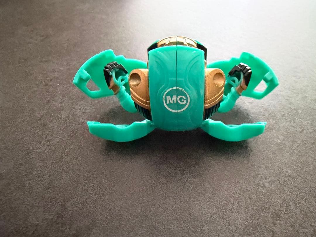 M*i様 爆丸 カード付き 7個 セット売り