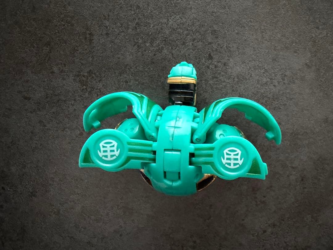 M*i様 爆丸 カード付き 7個 セット売り