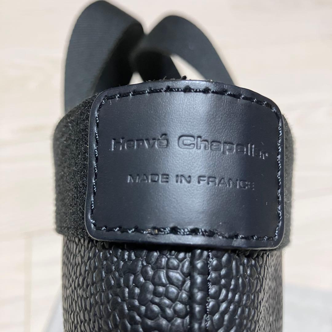 【美品】エルベシャプリエ　704GP トープ　ノワール　黒　Mサイズ　スクエア