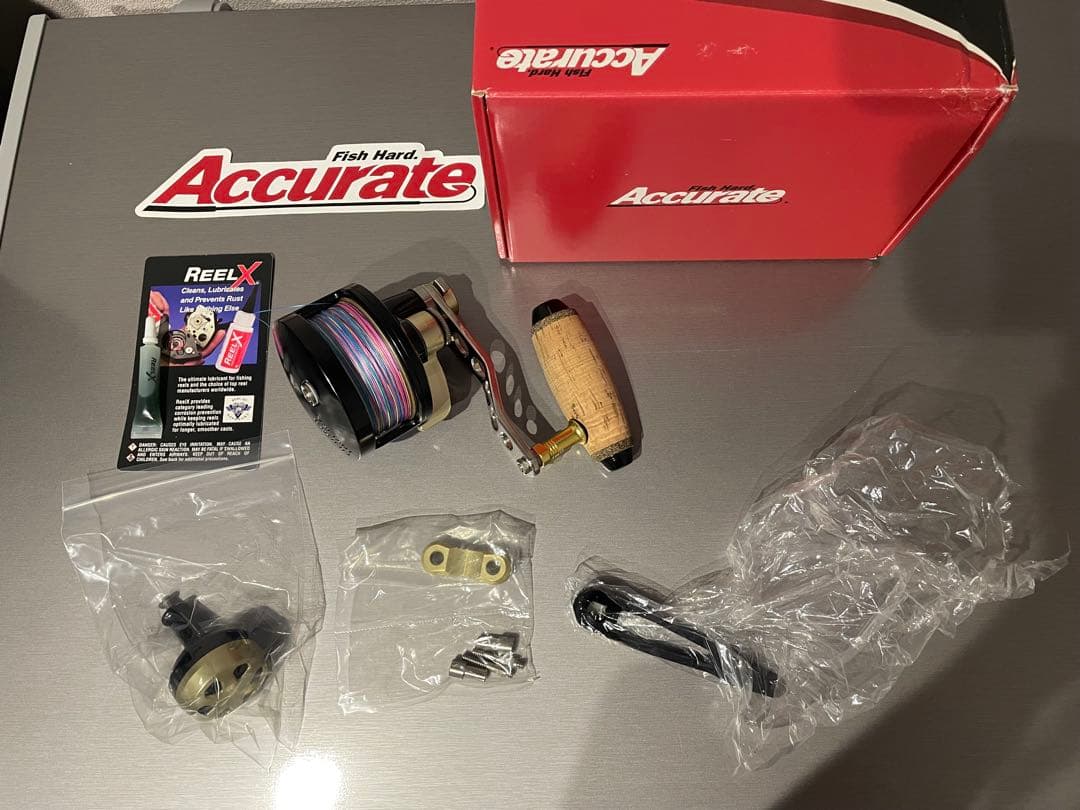 Accurate リール ブラック コルクハンドル