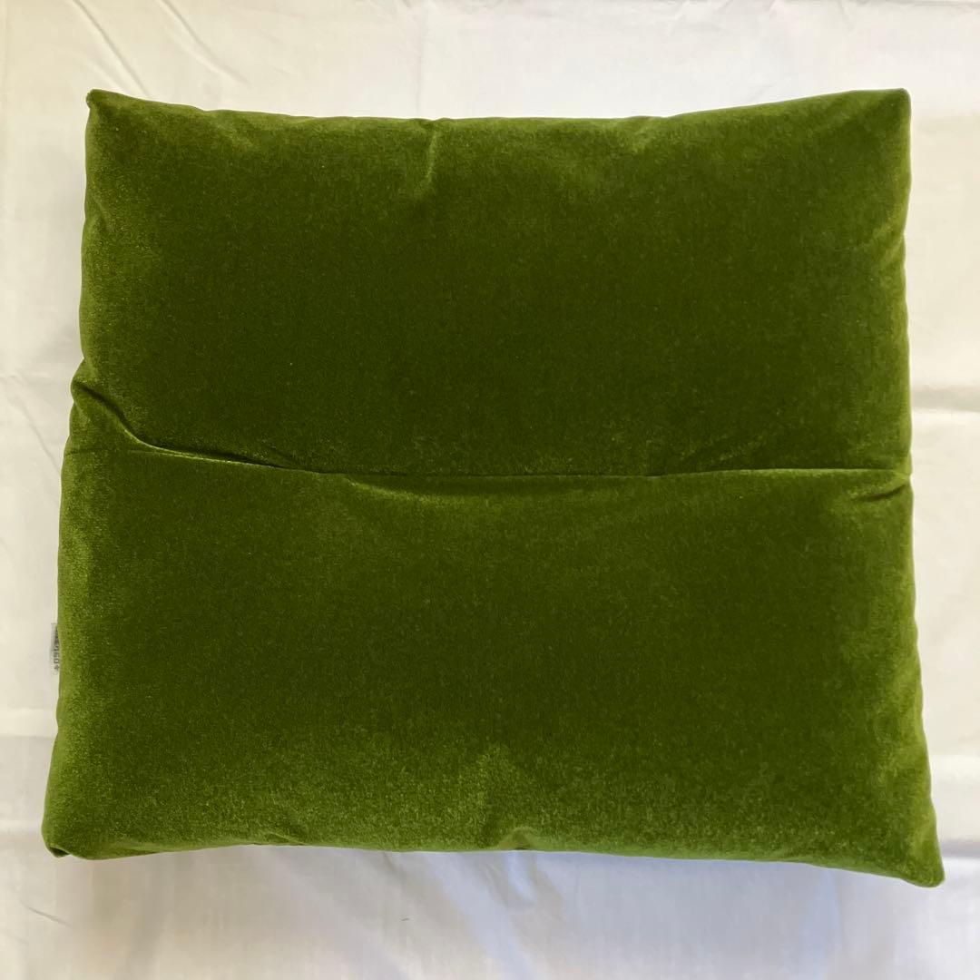 カリモク60　ロビークッション　モケットグリーン