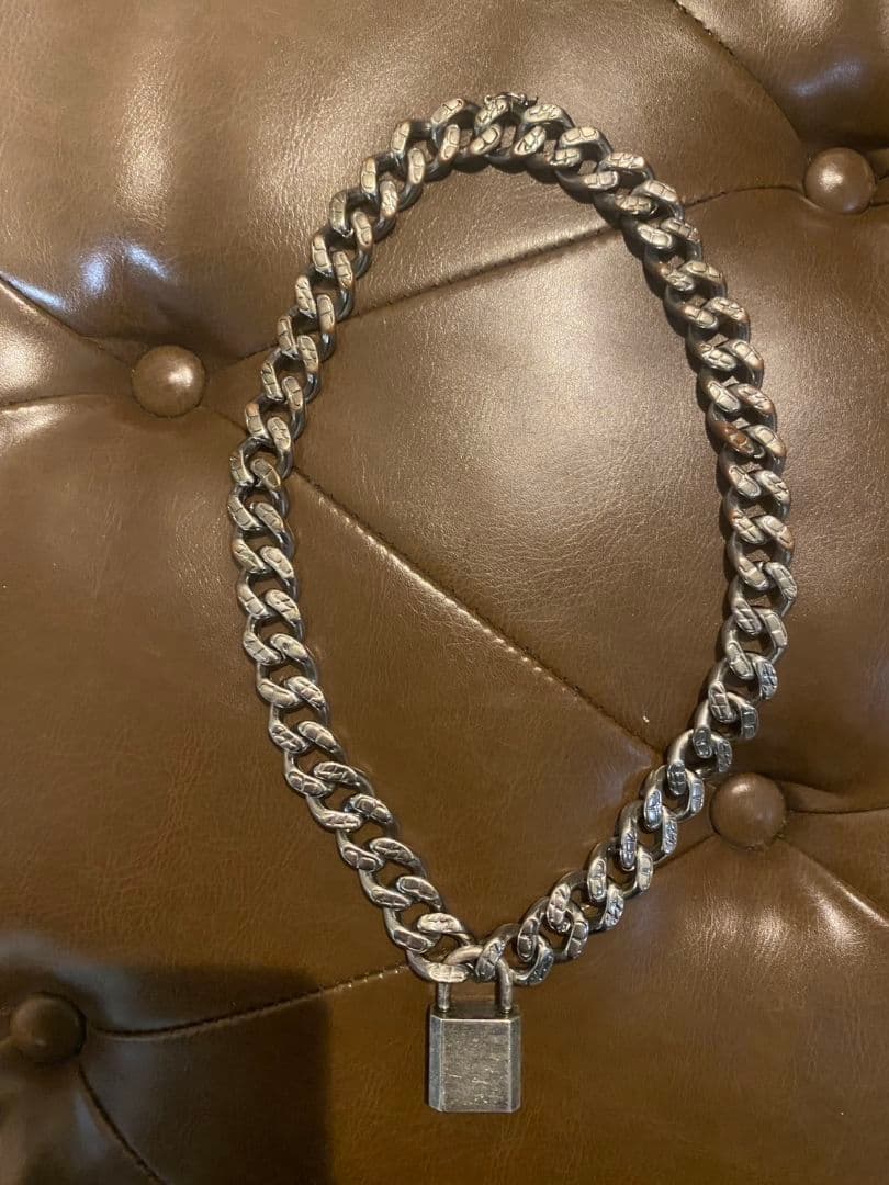 CELINE パドロックチェーンネックレス