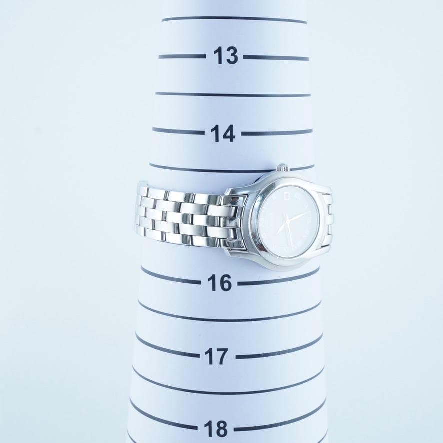 洗浄済み グッチ 5500L ブラック文字盤 レディース　箱付 稼働　保証書