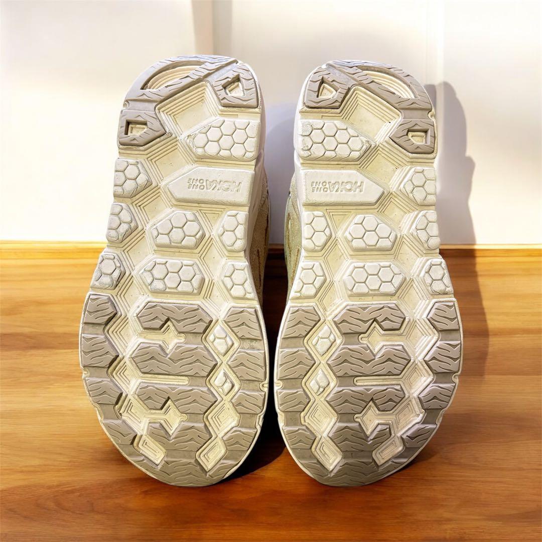 【美品】ホカオネオネ　クリフトン L スエード　ベージュ23.5cm 箱あり