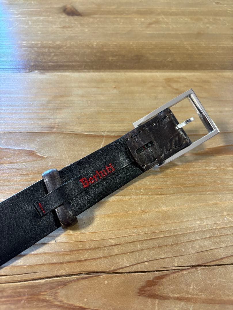 な*ん様 ベルルッティ カリグラフィレザーベルト