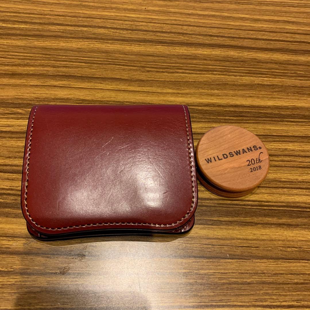 WILDSWANS PALM サドルアップ・バーガンディ・王冠ロゴ