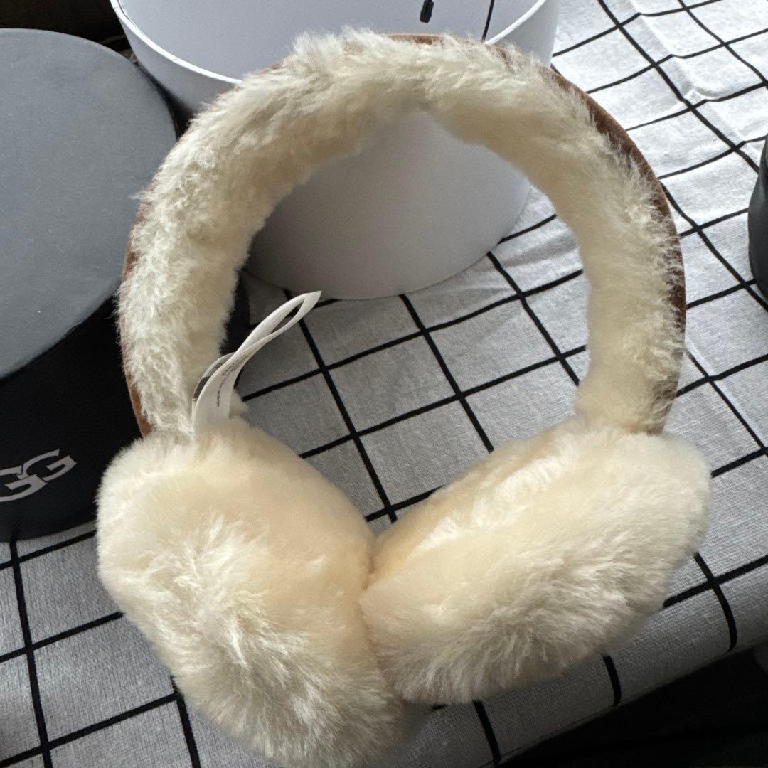 UGGイヤーマフ箱なし