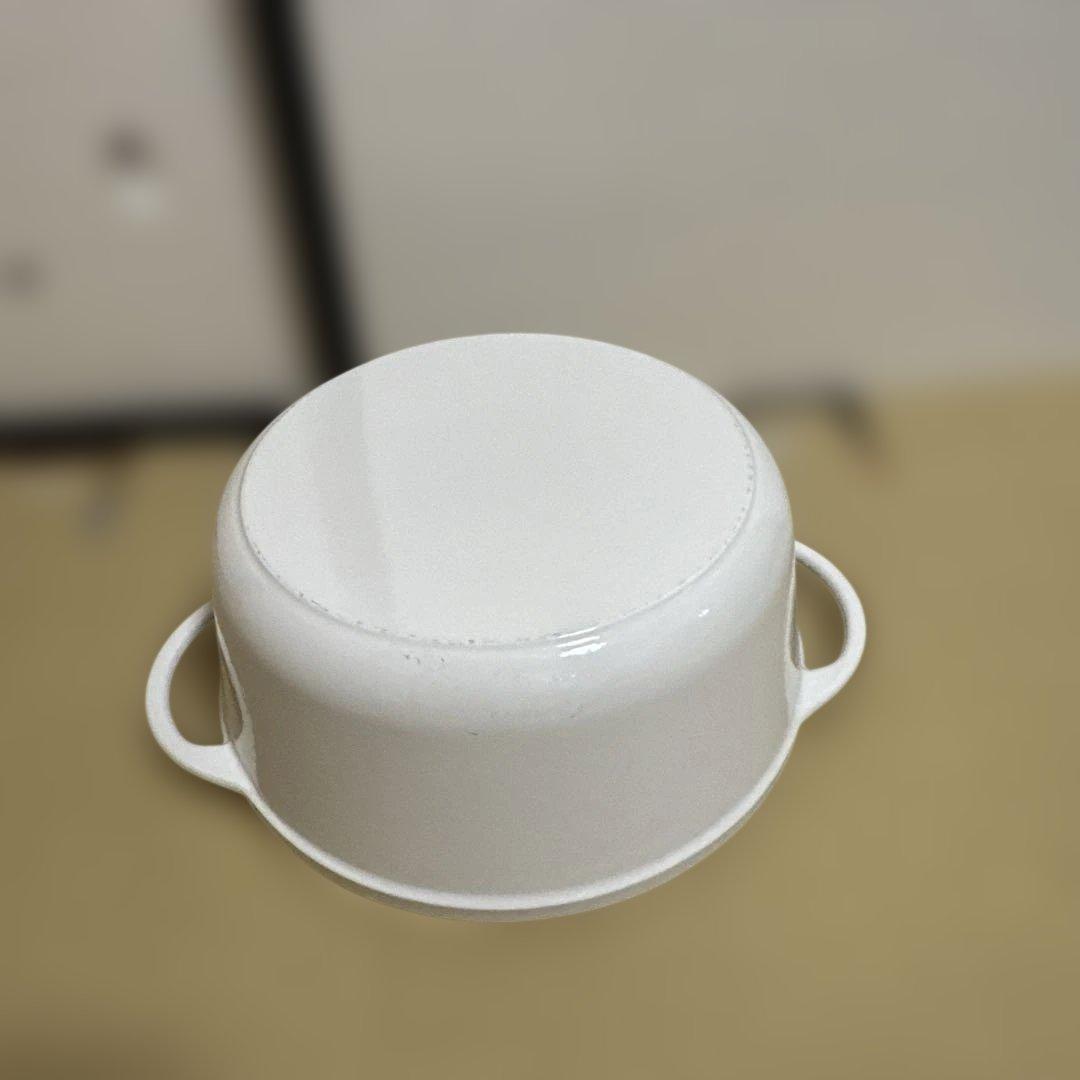 バーミキュラオーブンポット26センチ　ホワイト