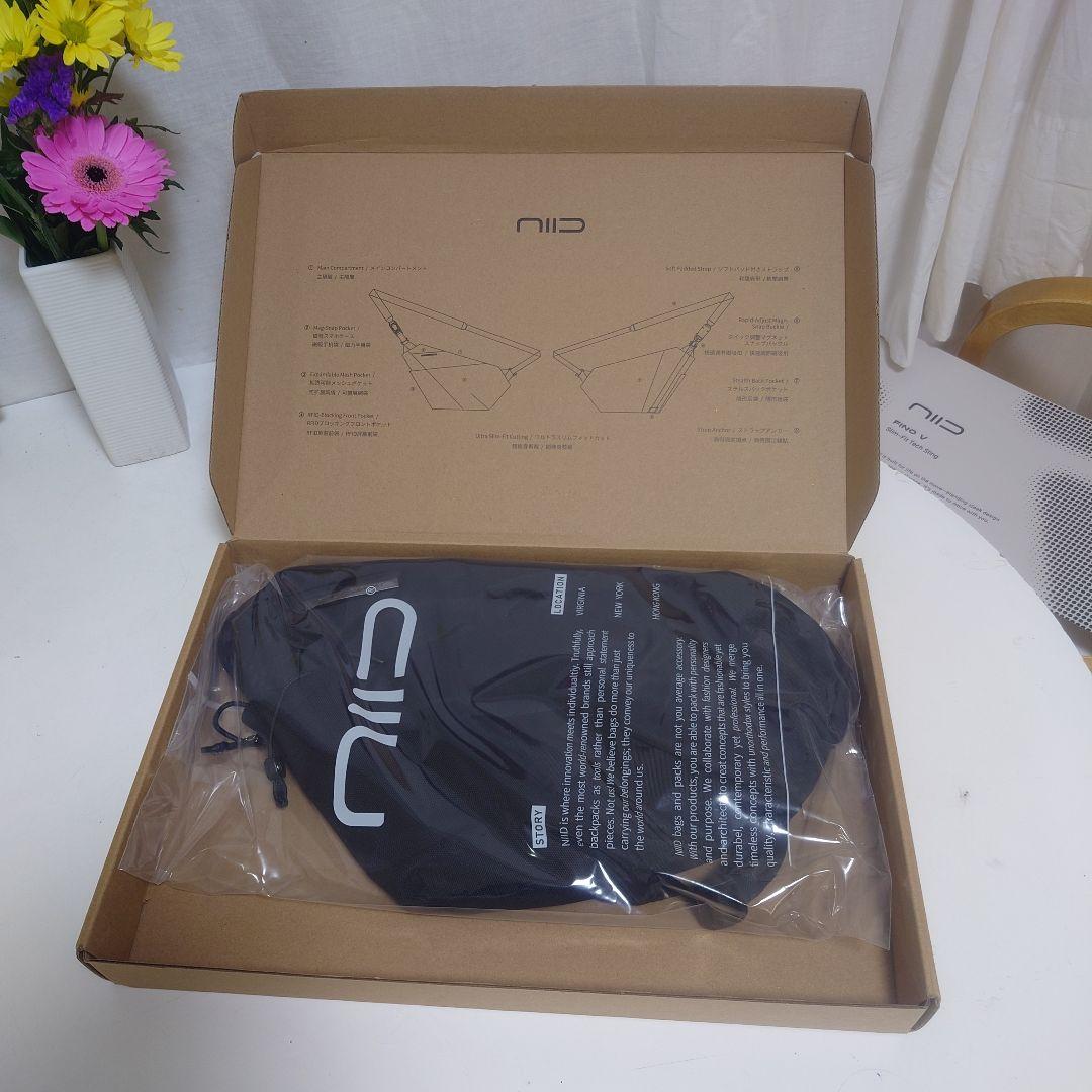 NIID FINO V 多機能スリングバッグ black