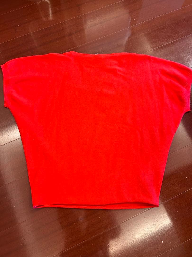 HERMÈS 赤 半袖ニット