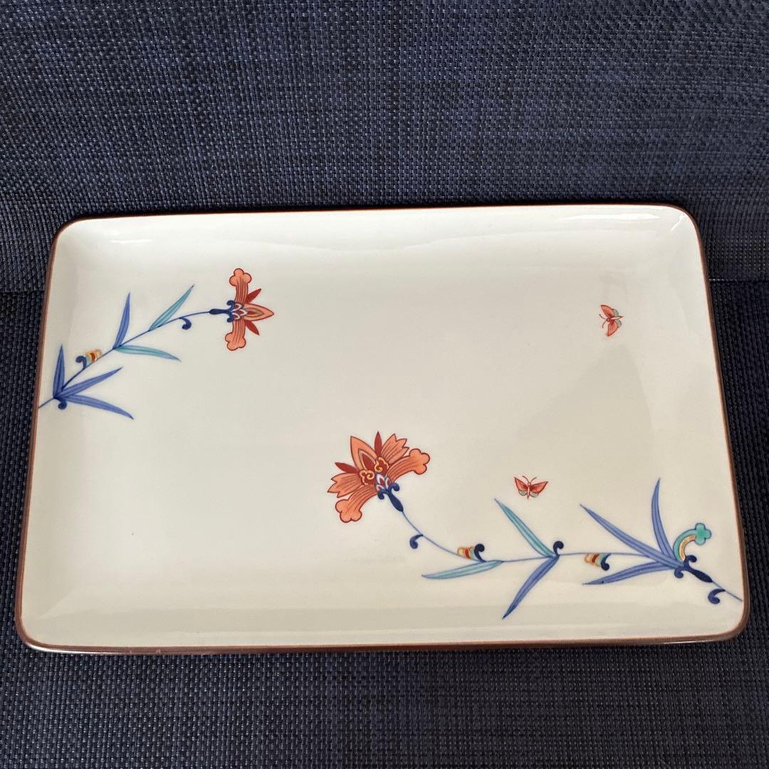 十四代辻常陸　染錦花唐草文盛皿　角大皿