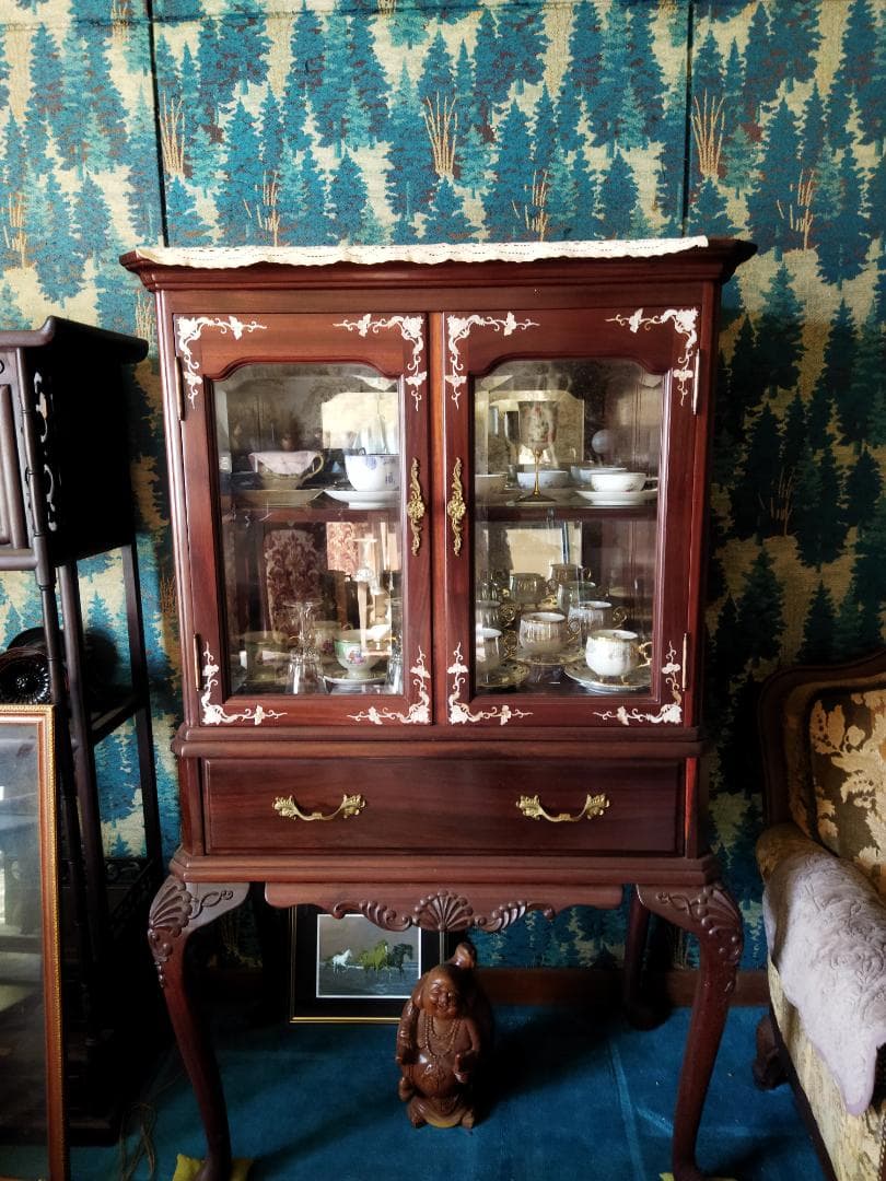 飾り棚、食器棚