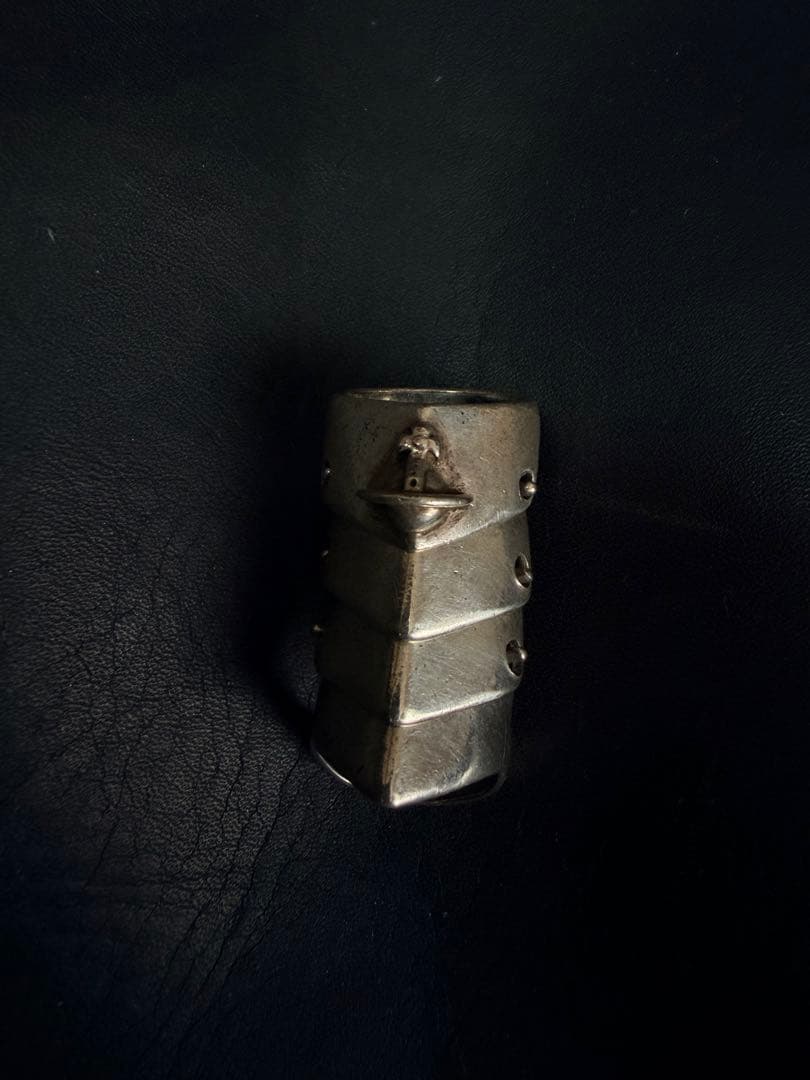 Vivienne Westwoodヴィヴィアン ヴィンテージ アーマーリング旧型