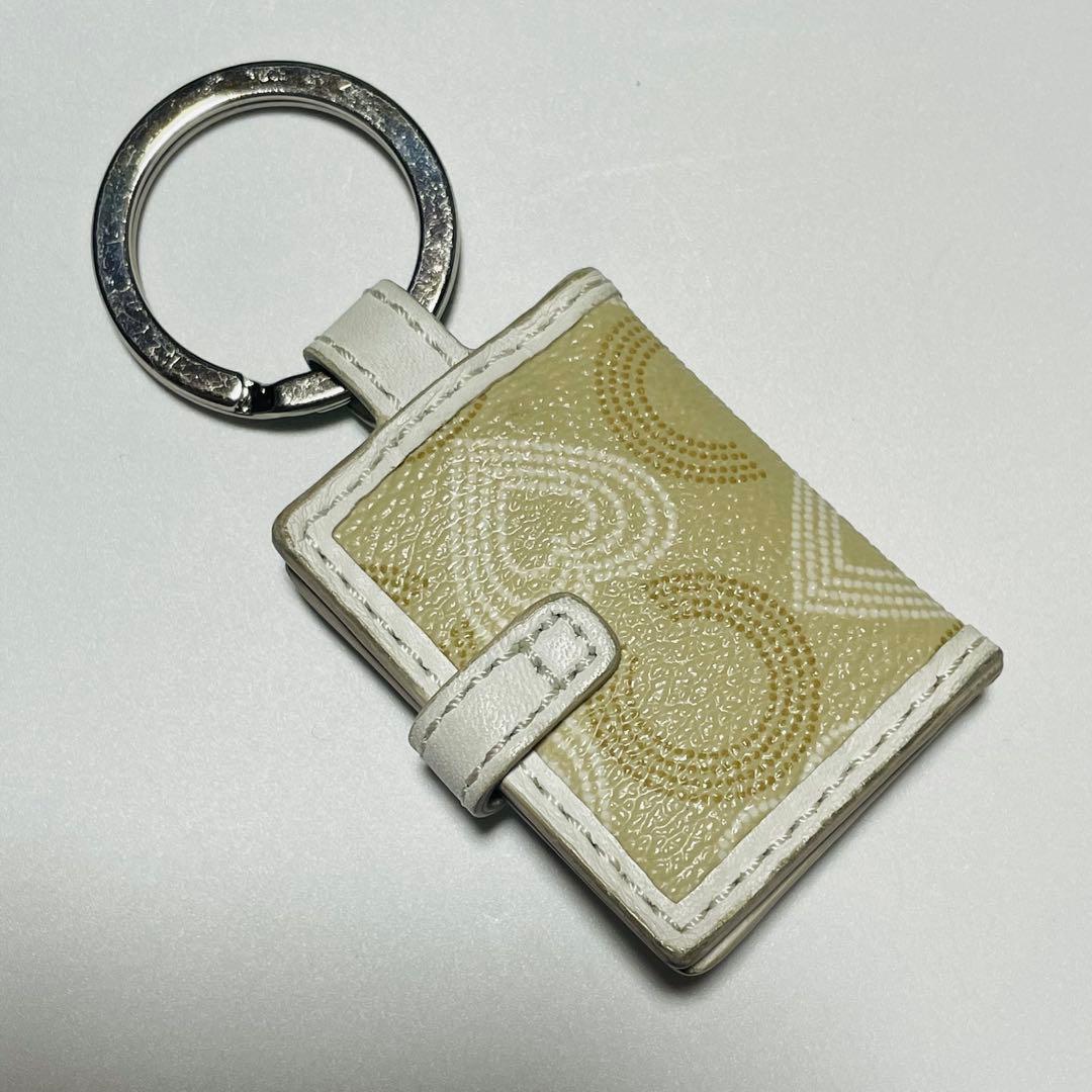 小物 Coach Signature Picture Frame Charm