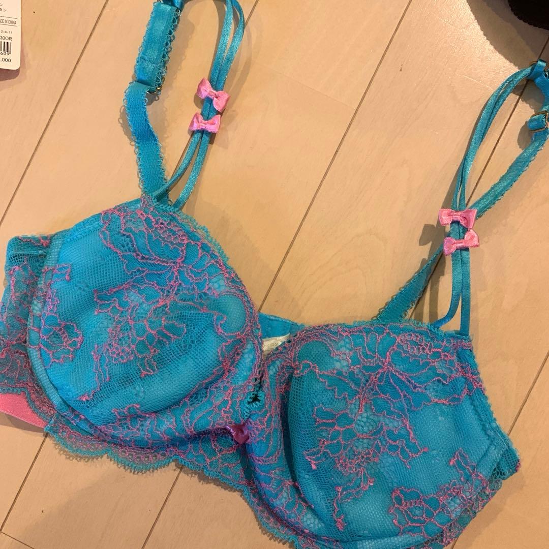 ☆新品未使用品☆ブラジャー＆ショーツまとめ売り計19点！！さらにおまけ！？