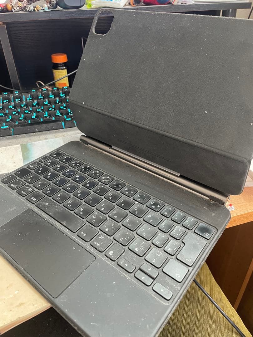 sr20第2世代) マジックキーボード付き　512GB【訳アリ値引き】