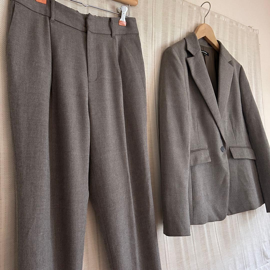 LAUTREAMONT 冬物　ストレッチテーパードパンツスーツ　Lサイズ