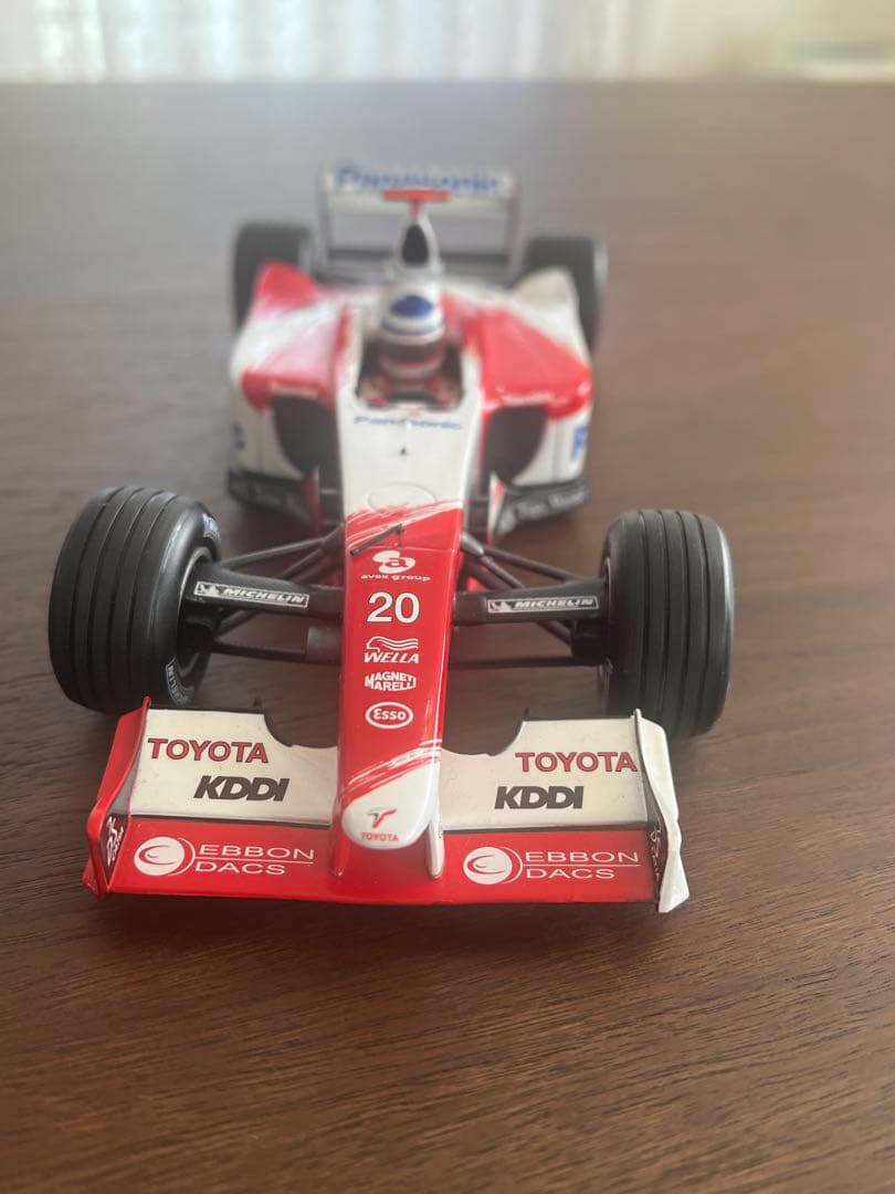 トヨタ　F1　レーシングカー　レプリカ　TOYOTA TF102　 2002