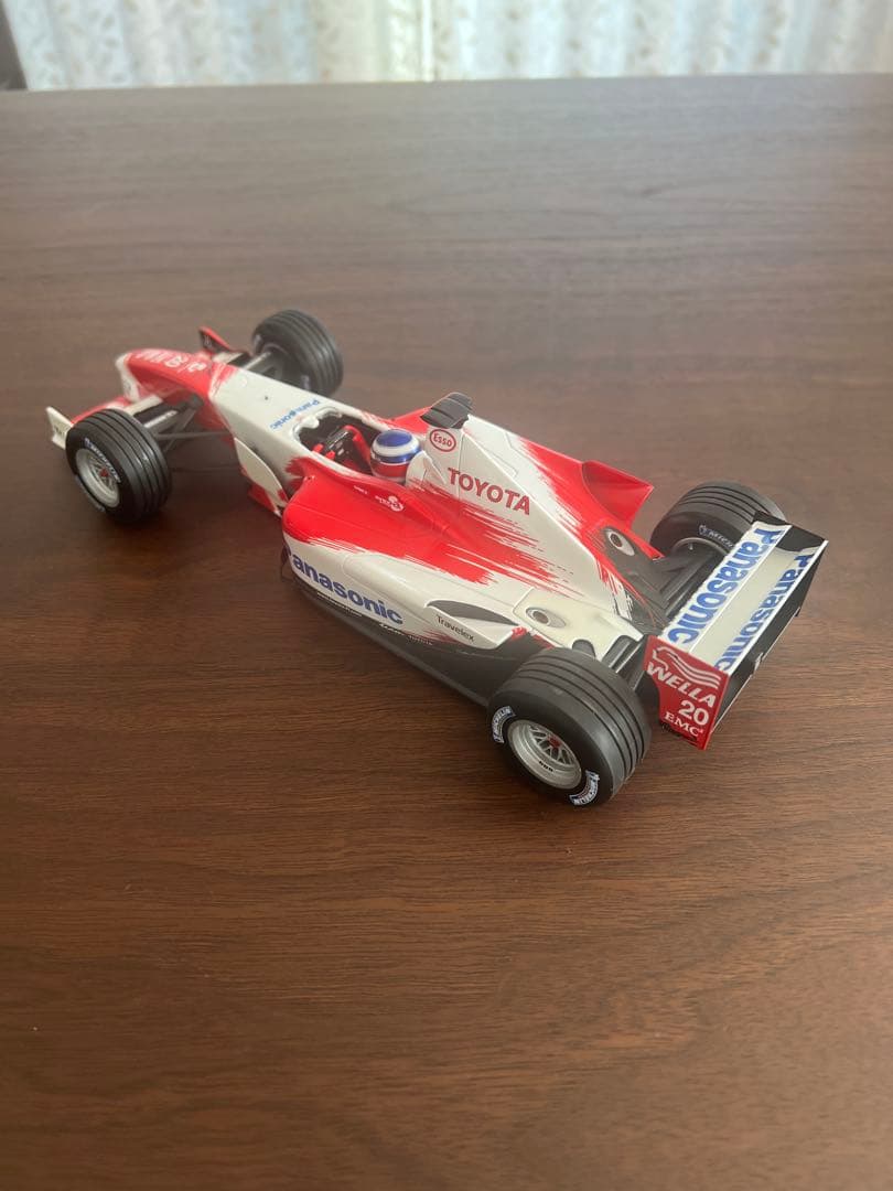 トヨタ　F1　レーシングカー　レプリカ　TOYOTA TF102　 2002
