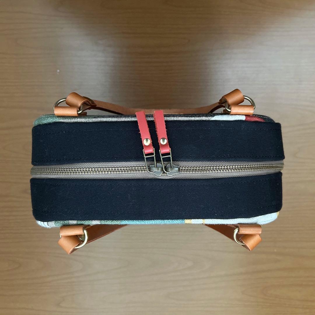 美品　アトリエクルツ　スクエアボストンバッグ