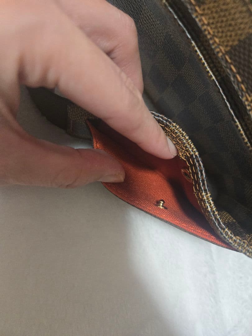 ヴィトン　ダミエ　ボディバッグ