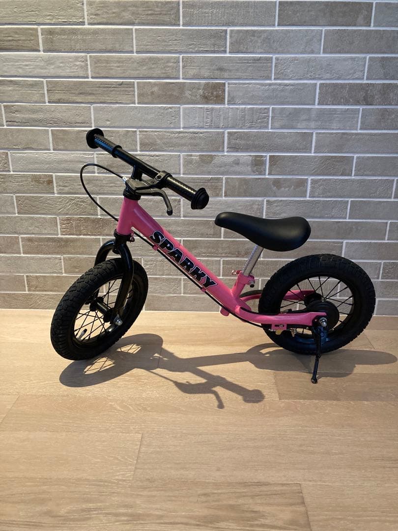 SPARKY スパーキー　キックバイク　ピンク　ブレーキ　スタンド付