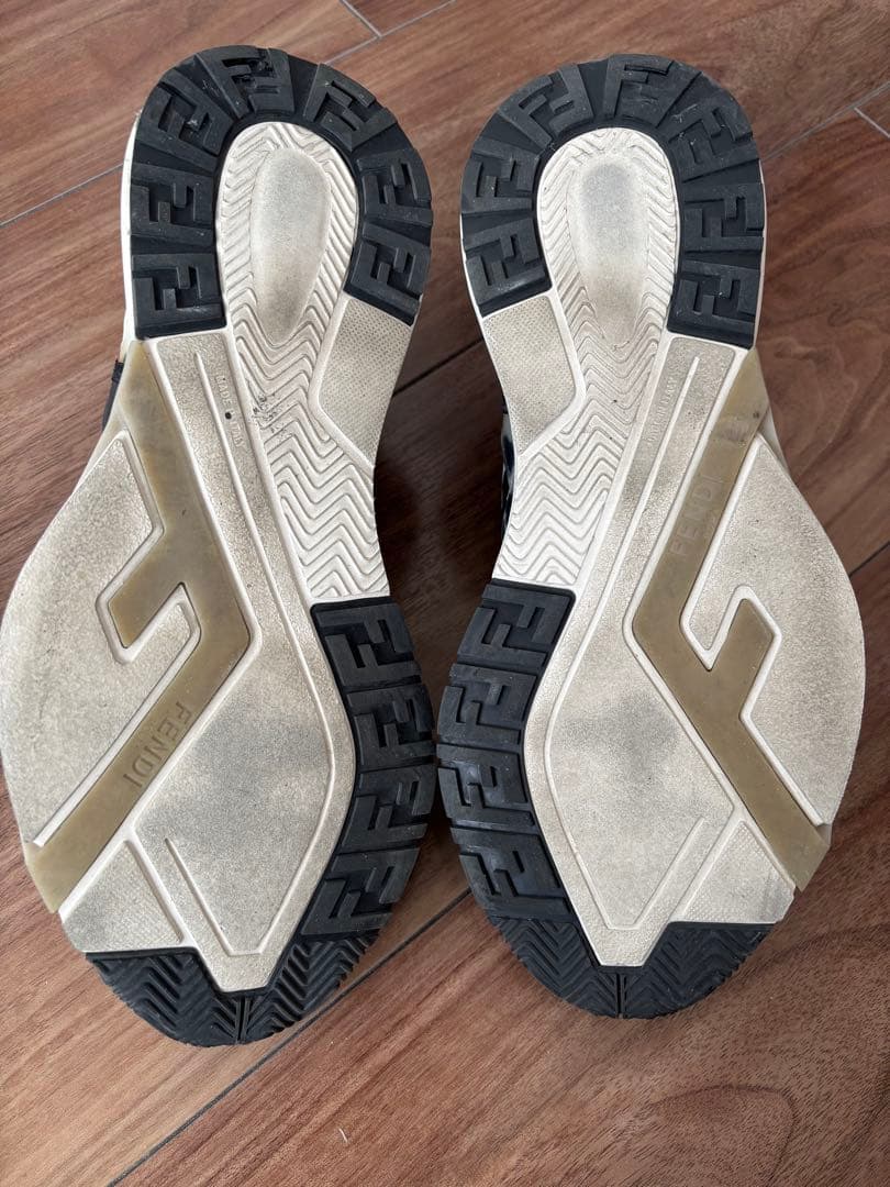 フェンディ フロー 9 28 美品 FENDI FLOW マルチカラー