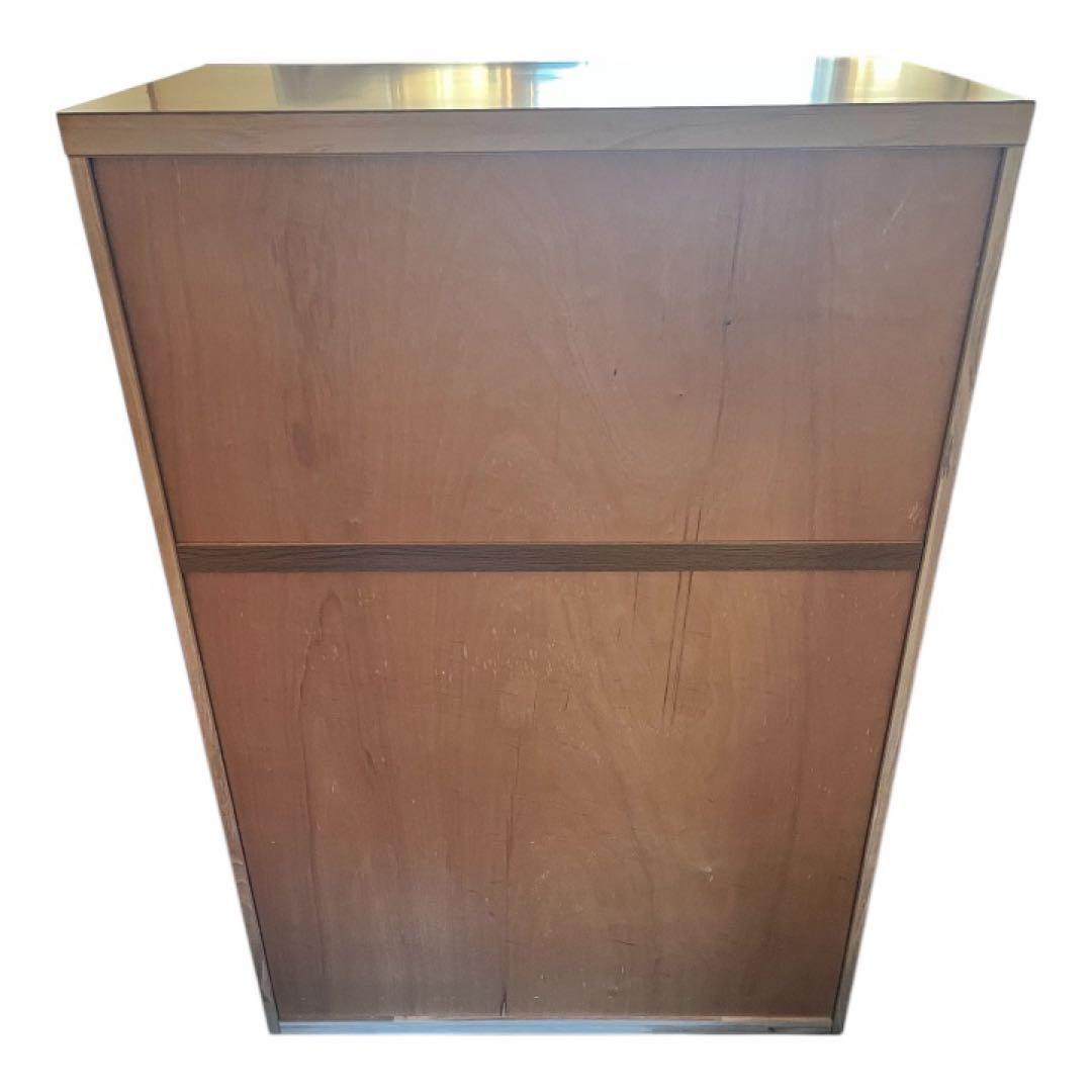 【良品】ガラス扉キャビネット　木製