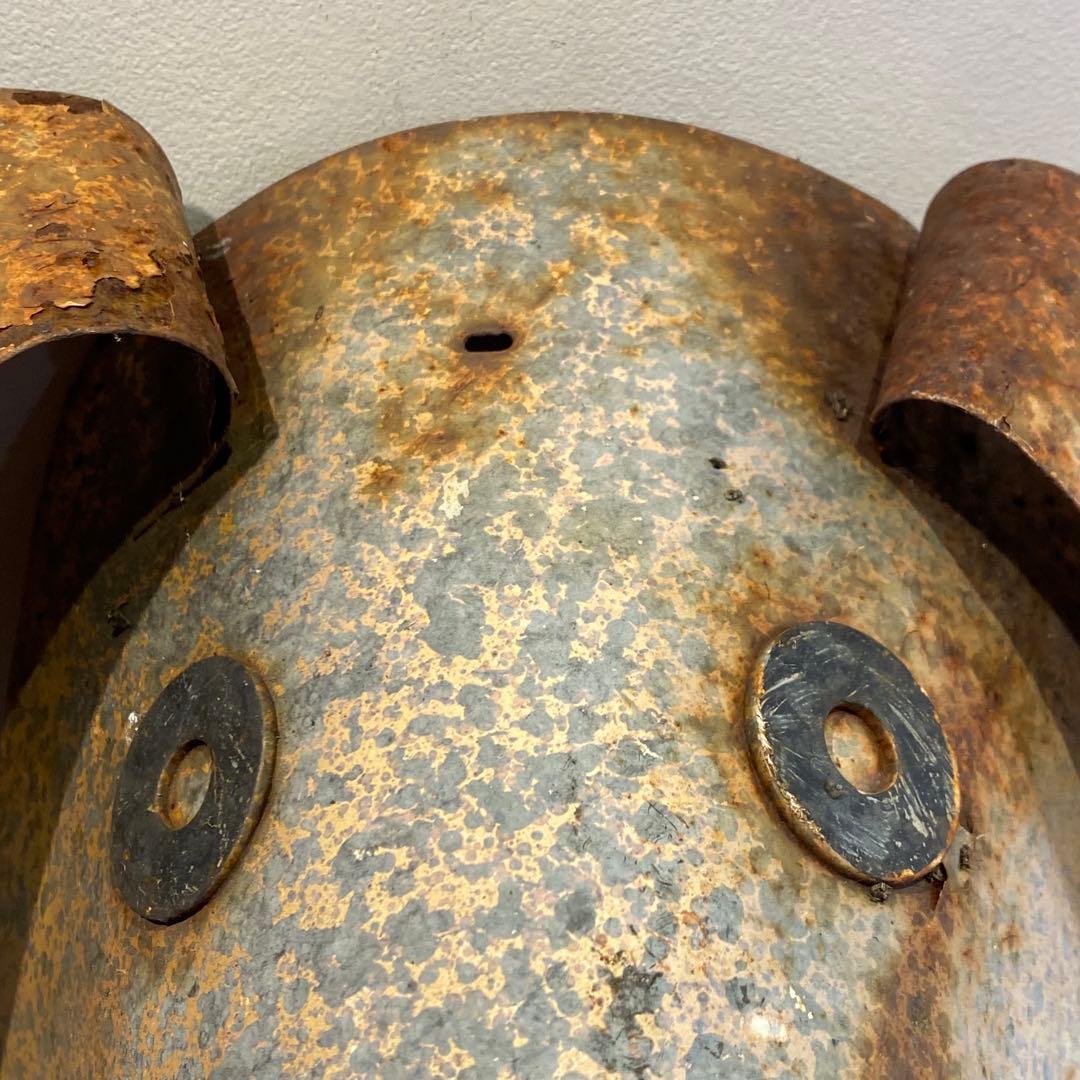 錆びた鉄製の犬のオブジェ マスク型 アンティーク