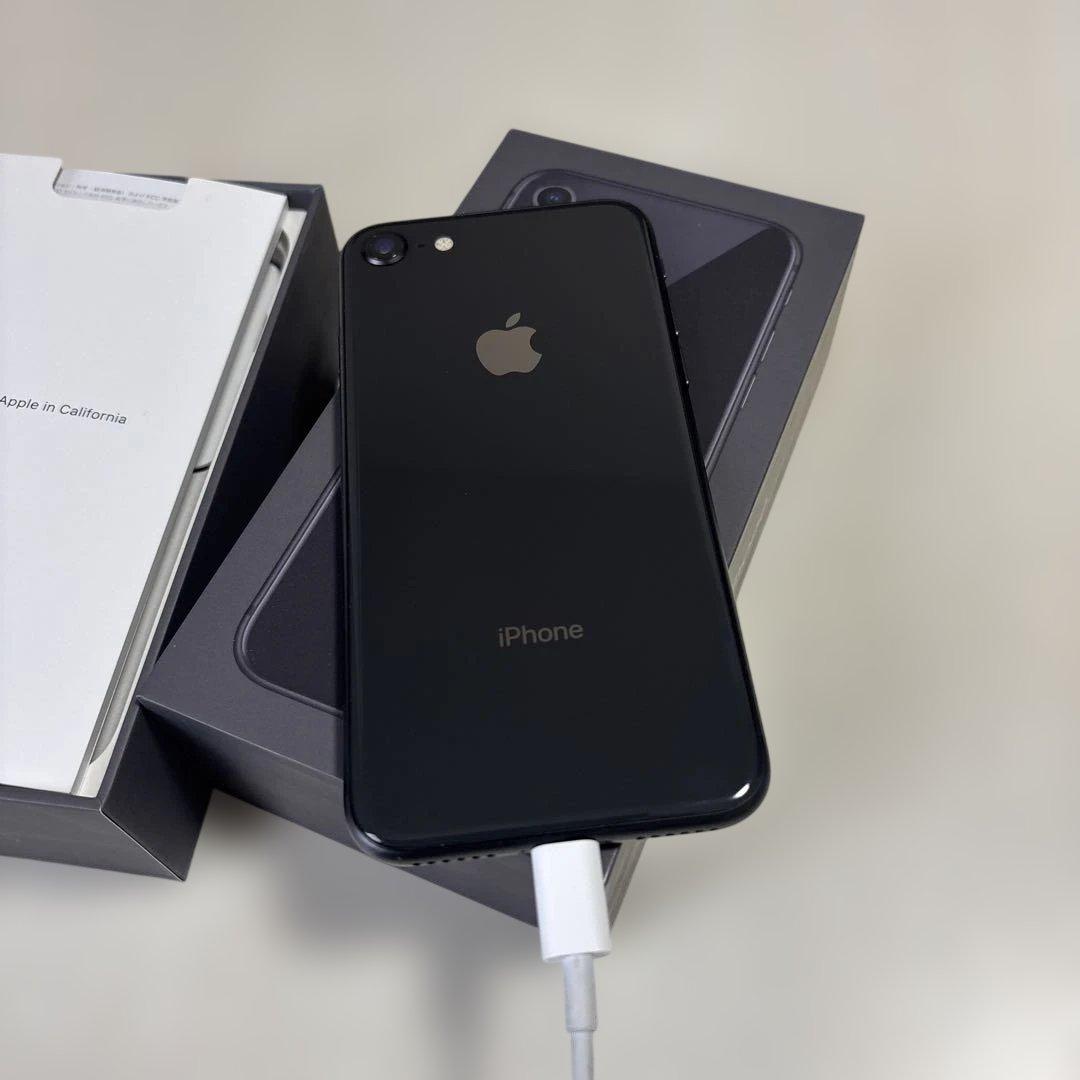 iPhone8, Spase Glay, 64GB 【美品】　SIMフリー