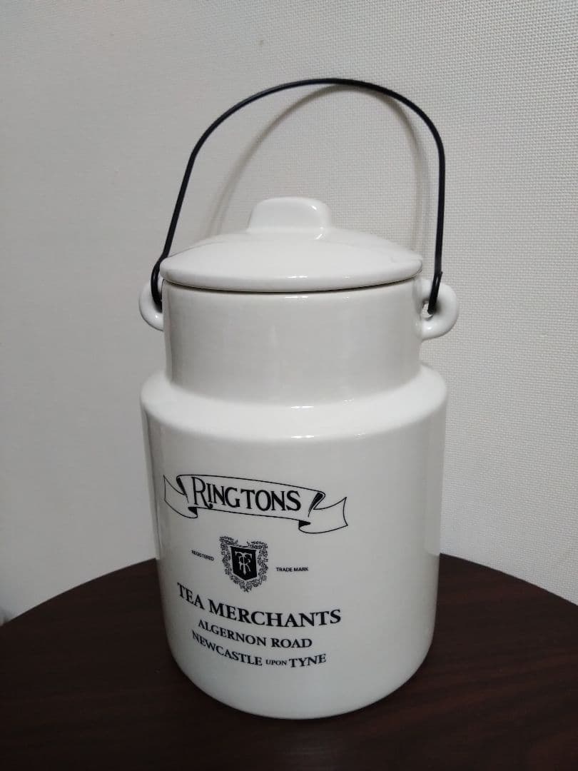 リントンズ　イギリス　ビスケット入れ　稀少品　箱付き