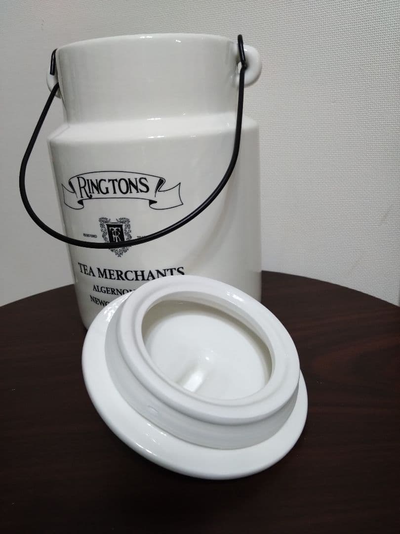 リントンズ　イギリス　ビスケット入れ　稀少品　箱付き