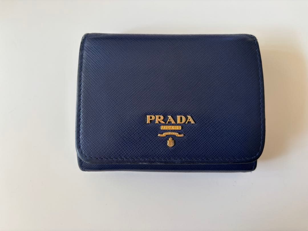 【ぷんぷん】PRADA 三つ折り財布