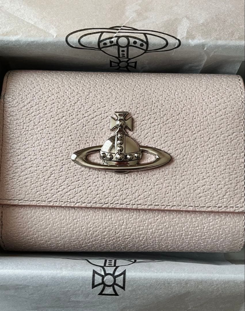 【 Vivienne Westwood 】ヴィヴィアン ピンク三つ折り財布箱付き
