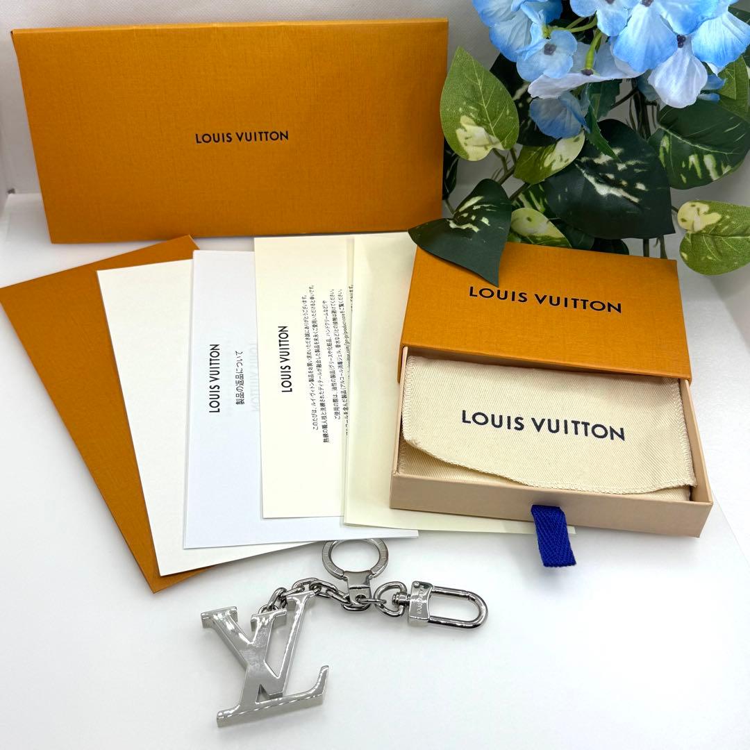 ルイヴィトン ポルト クレ イニシャル LV キーホルダー 077615
