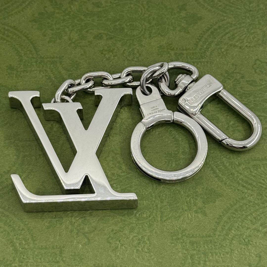 ルイヴィトン ポルト クレ イニシャル LV キーホルダー 077615