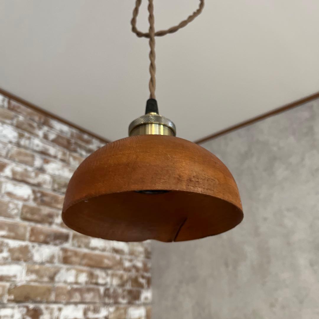 ハンドメイド 天然松ペンダントライトシェード／優しい木目／ナチュラル照明