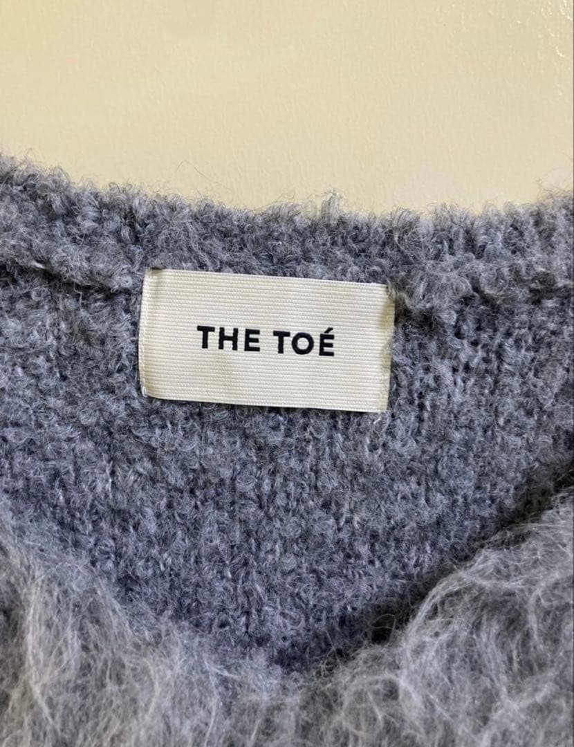 【THE TOÉ】 Pigalle shaggy Vneck knit