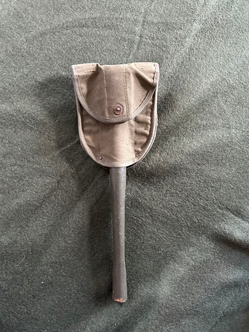 ミリタリー　米軍　折りたたみ式シャベルとポーチセット