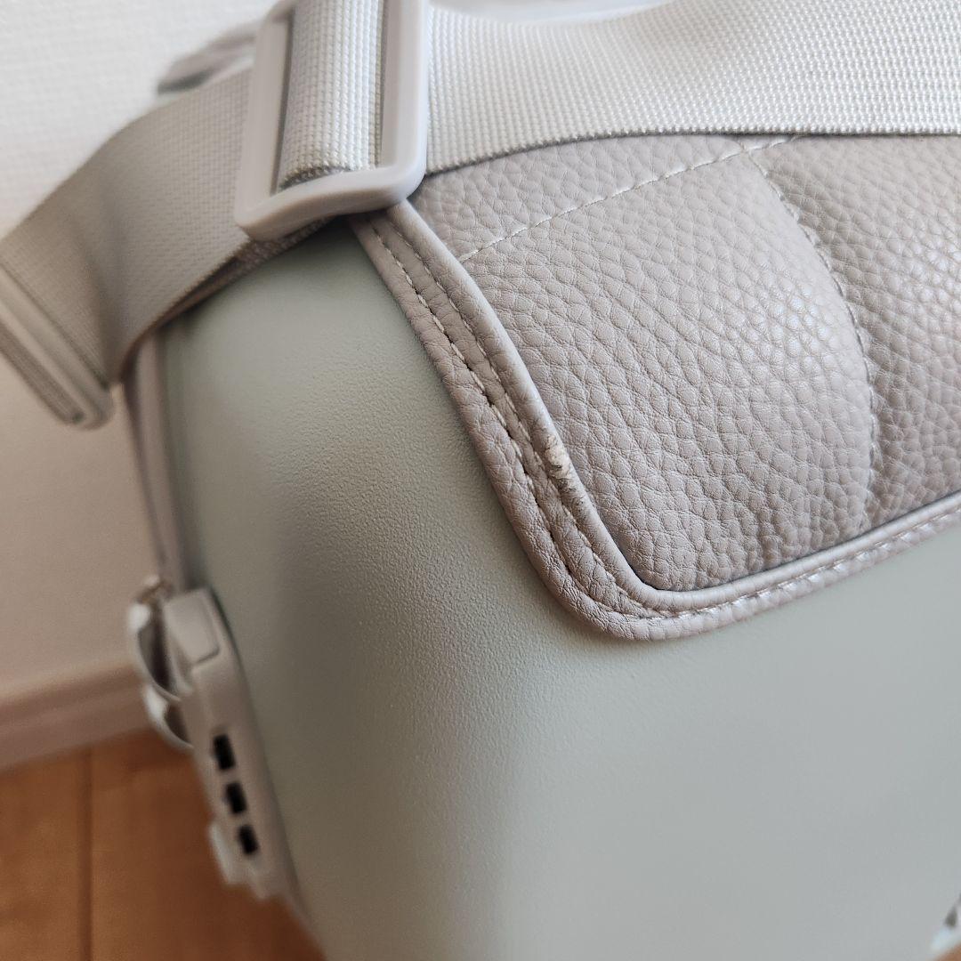 キッズトラベルキャリーミニ　くすみグリーン　子ども乗せキャリーケース