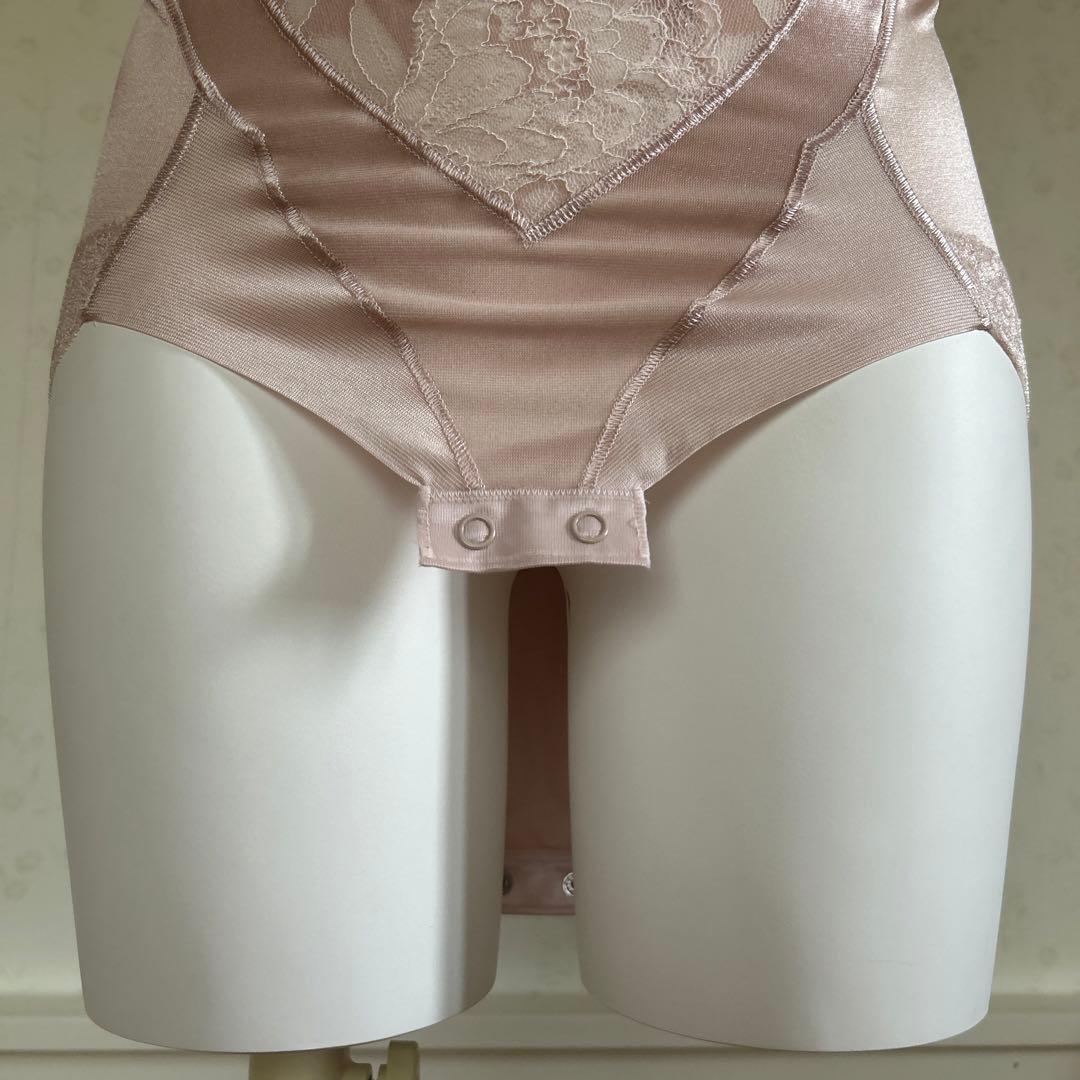 【定価23,980円】ワコール　ラゼ　ボディスーツ　B90LL