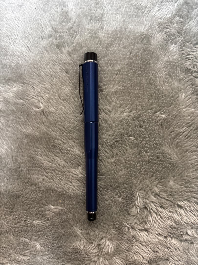 クルトガダイブムーンナイトブルー　限定色