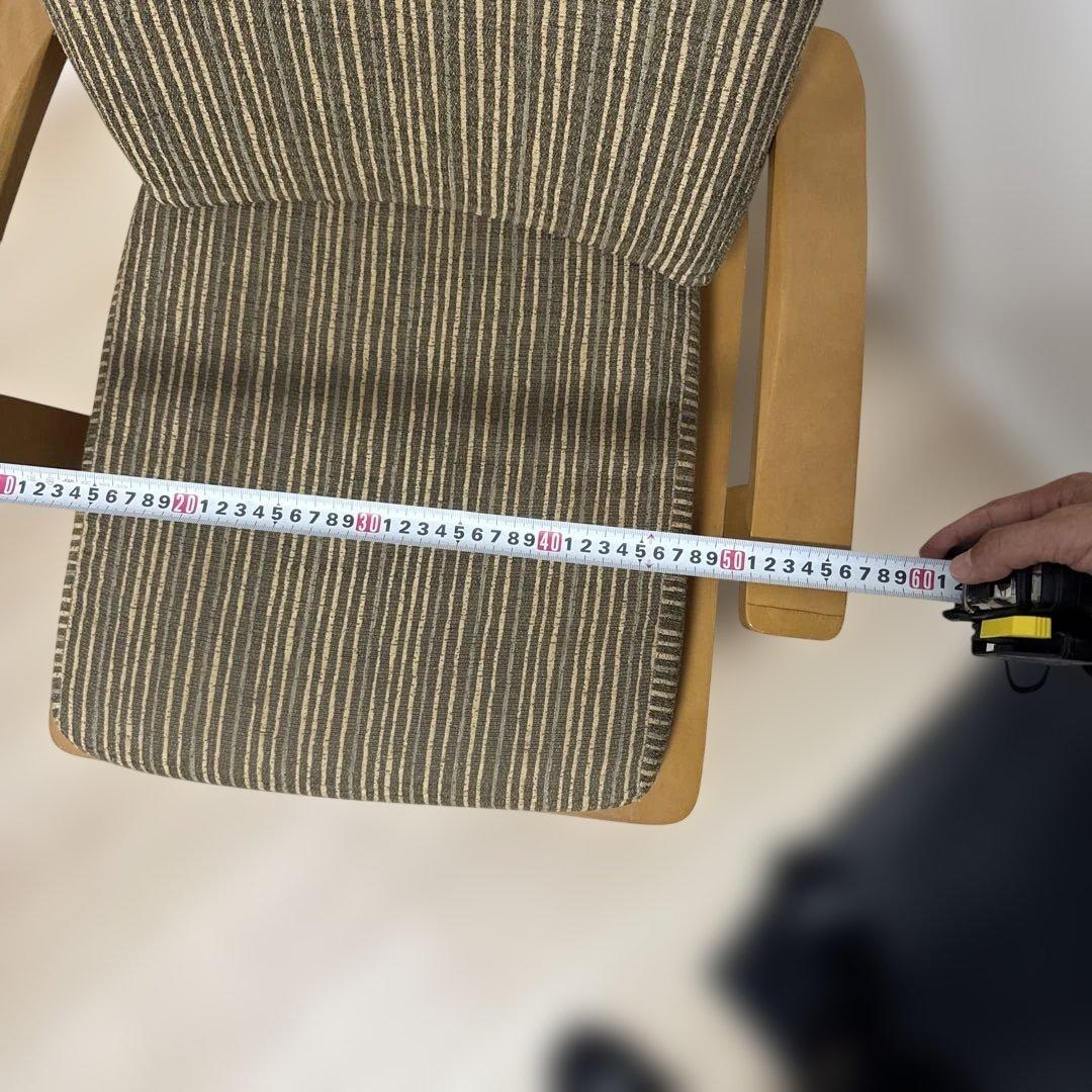 【回転】ストライプ柄の木製ダイニングチェア