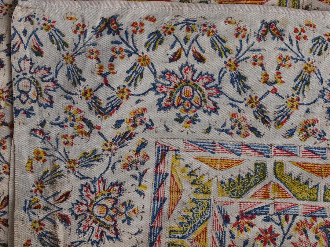 大きな綿布にペルシャの多様な花を捺染、ヴィンテージ・カラム・カーリ　残された花々