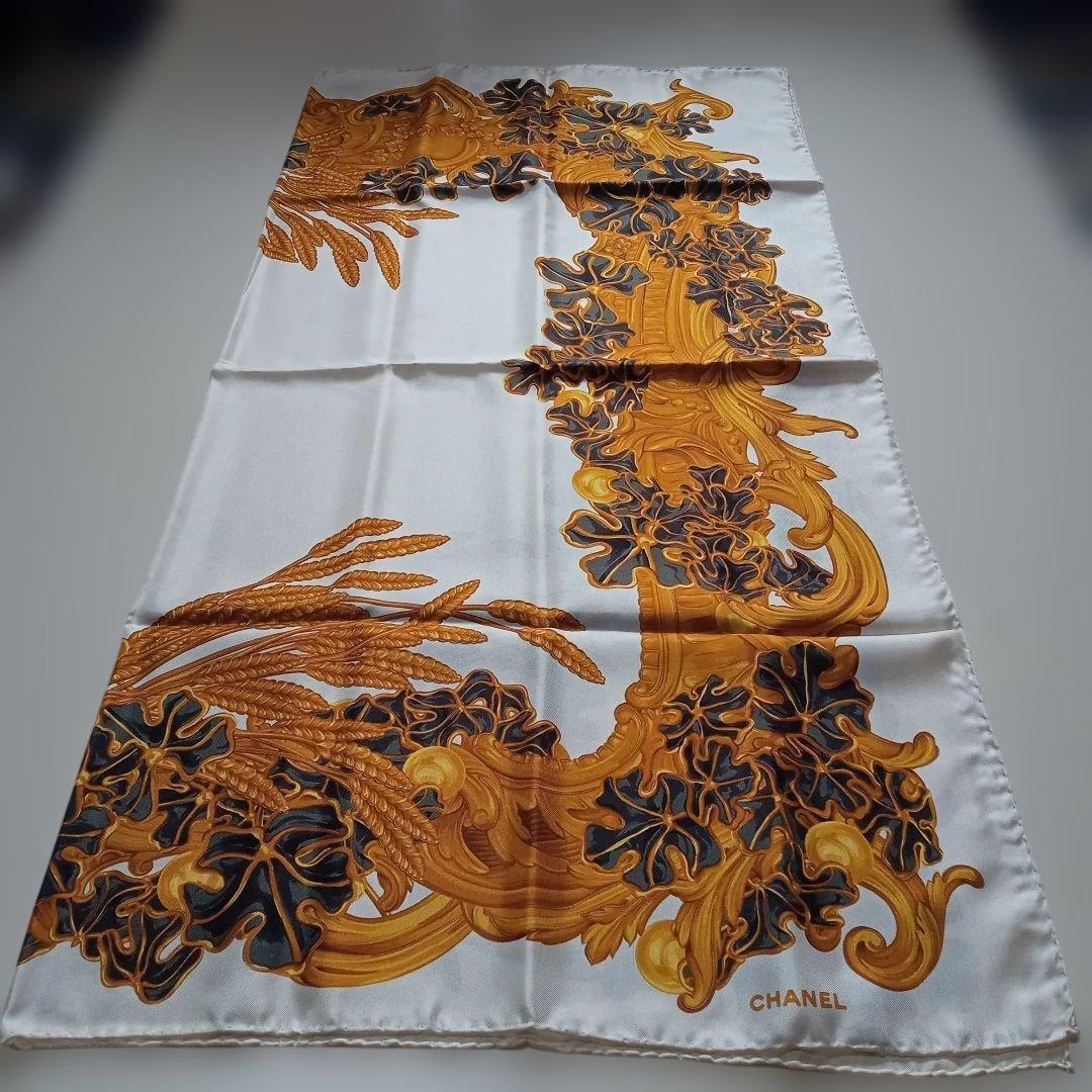 CHANEL シャネル　シルクスカーフ