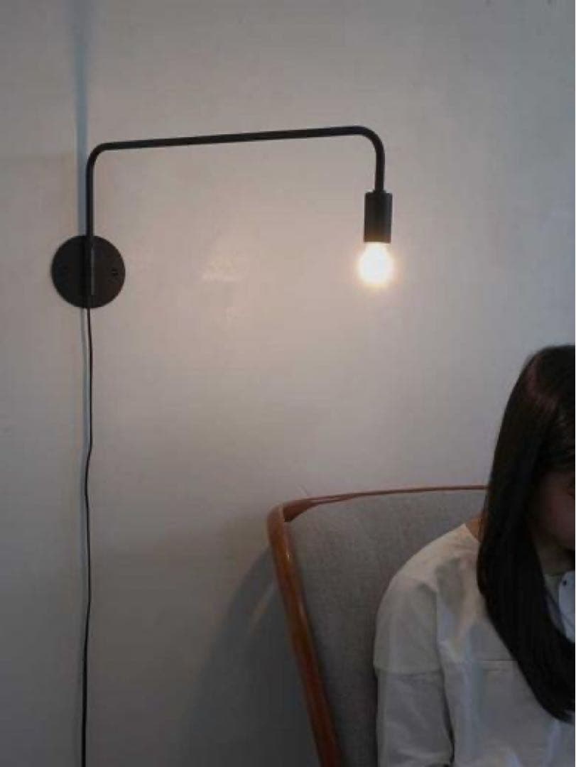 壁掛けライト ブラック シンプルデザイン