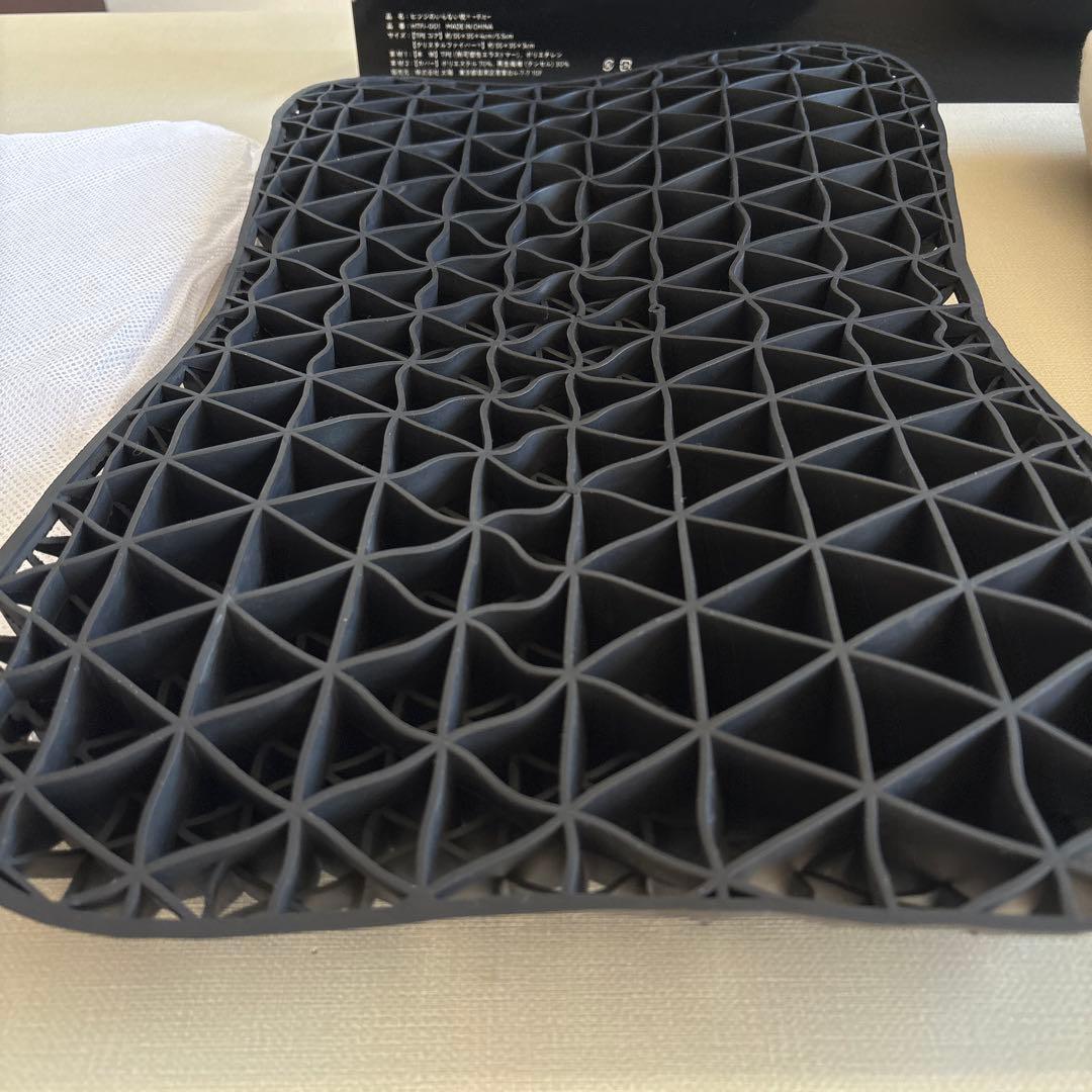 新品+1回使用品　2個セット　専用カバー付　極上睡眠　ヒツジのいらない枕　fit