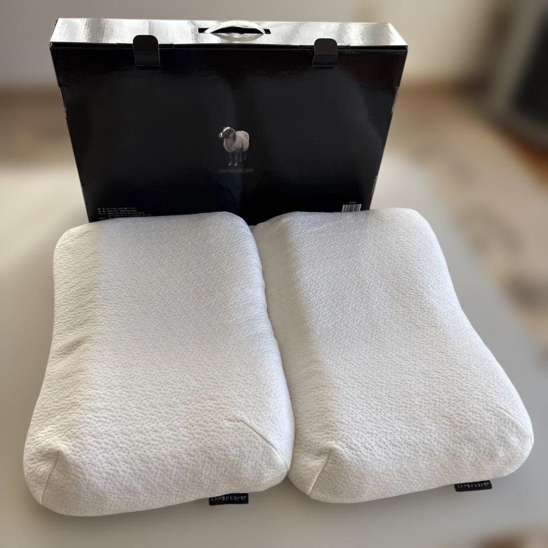 新品+1回使用品　2個セット　専用カバー付　極上睡眠　ヒツジのいらない枕　fit