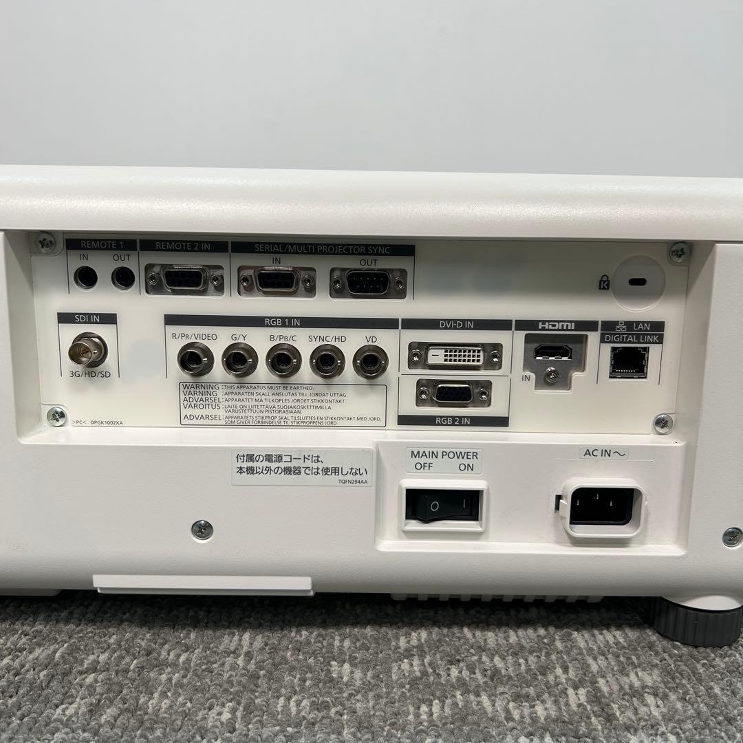 【青犬】Panasonic PT-RZ870JW プロジェクター